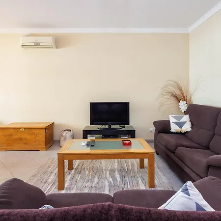 Апартаменты Colina H Modern & Comfortable 2 Bed