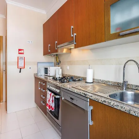 Colina H Modern & Comfortable 2 Bed Апартаменты *