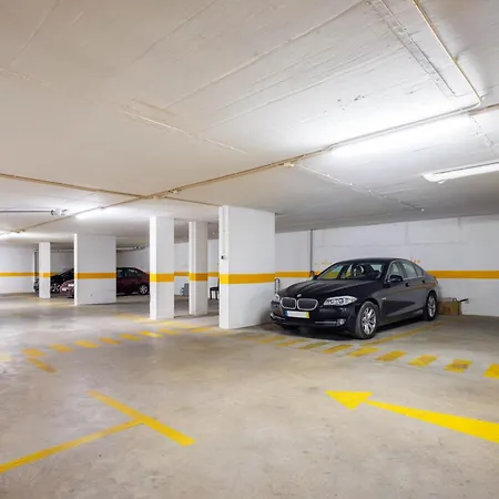 아파트 Colina H Modern & Comfortable 2 Bed *